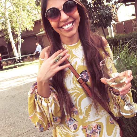 👋🏽👋🏽👋🏽 Hello, I’m Ida! Info: - Picture 3 of 6